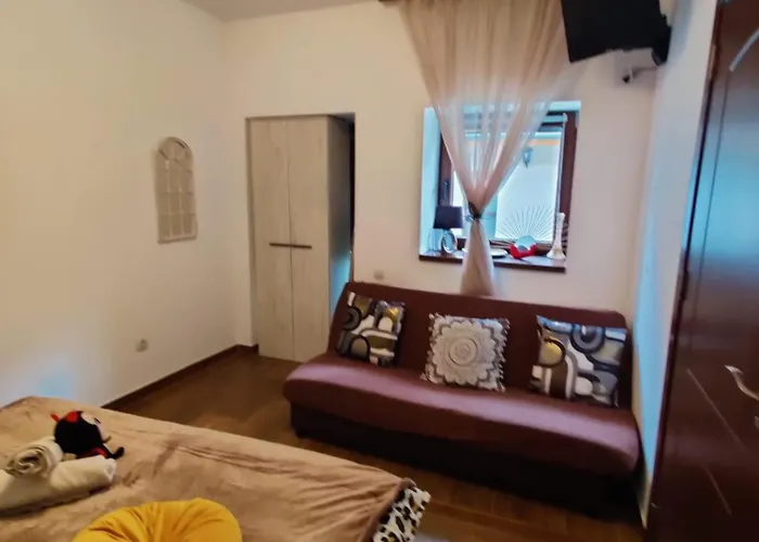 85 Residence